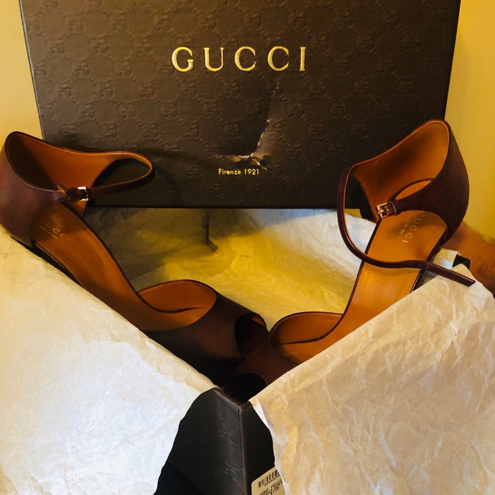Gucci’s Open Toe Sandals